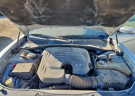 2019 Dodge Charger Gt z USA, uszkodzony, nr VIN 2C3CDXHG9KH598927